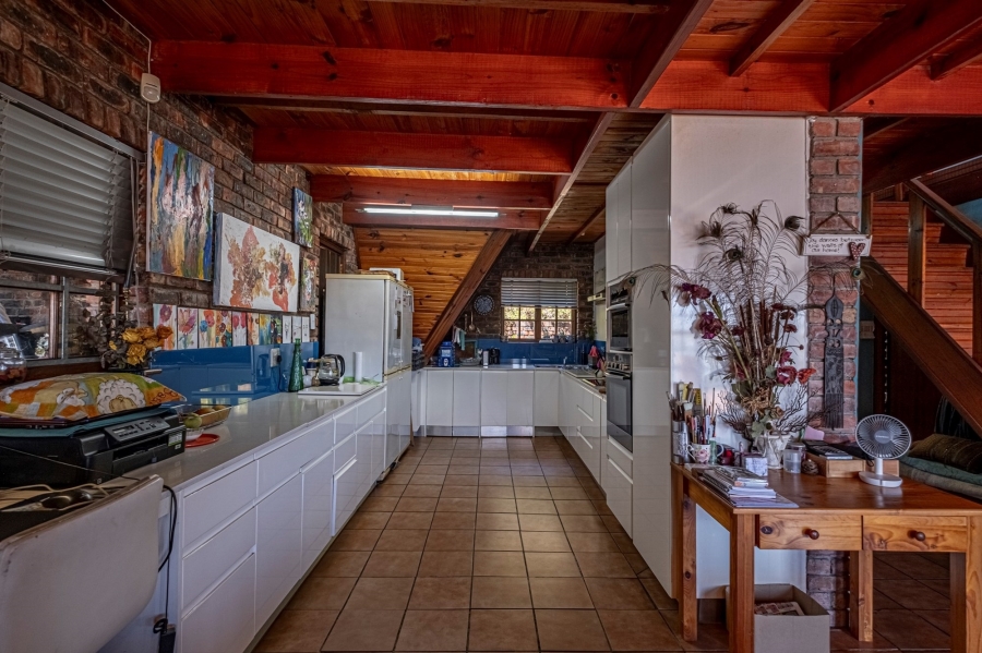 To Let 4 Bedroom Property for Rent in Amsterdamhoek Eastern Cape